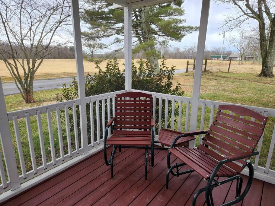 Spacious Family Farmhouse Pikeville Exterior photo